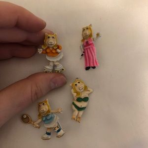 Vintage Miss Piggy Four Pin Set